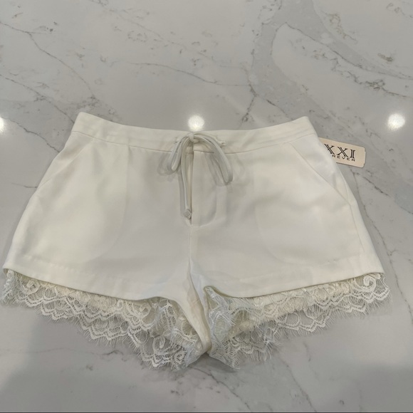 NWT Forever 21 off white lace hem shorts - Picture 10 of 16